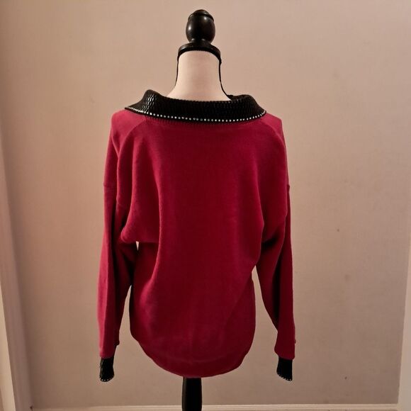 Chic Pink Sweater with Black Accents Women's Large - Picture 6 of 11